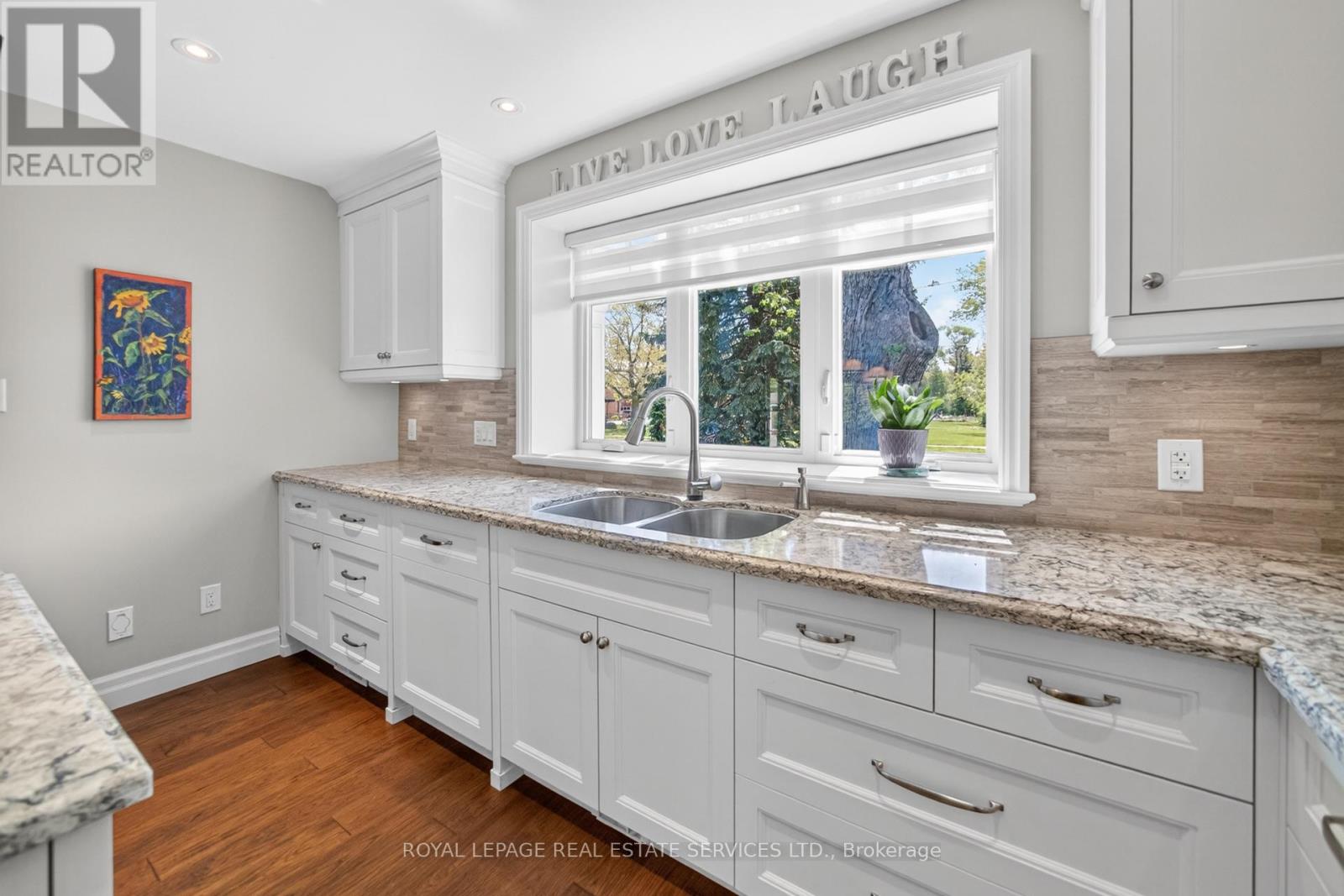 1705 Mazo Crescent, Mississauga, Ontario  L5J 1Y9 - Photo 8 - W13172502