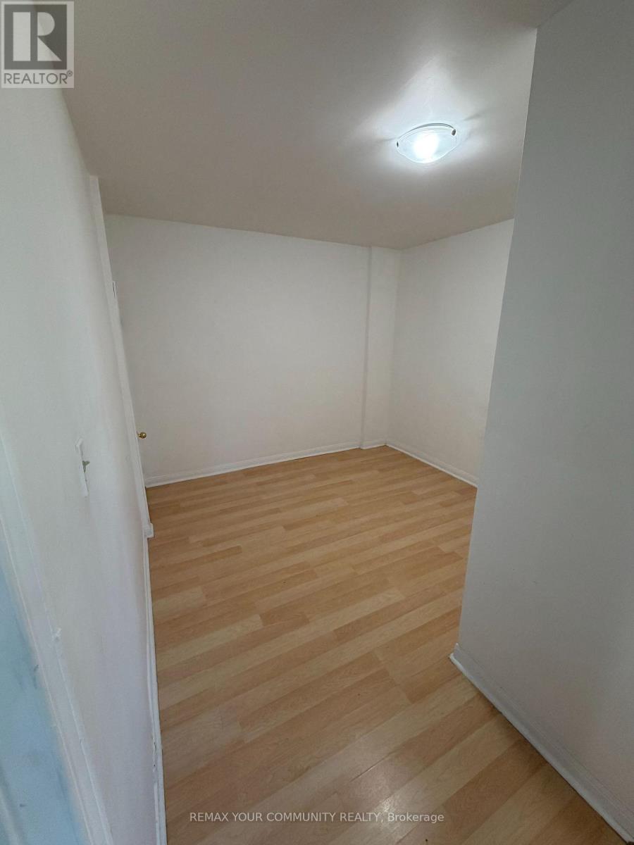 214 Earlscourt Avenue, Toronto, Ontario M6E 4B1 - Photo 7 - W13172536