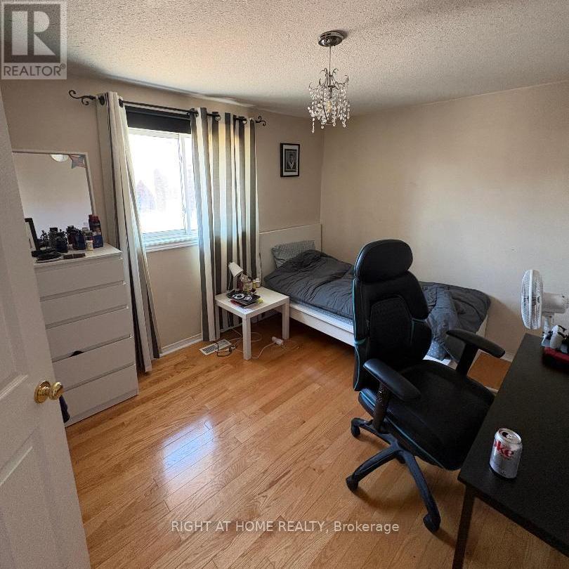 176 Starwood Drive, Guelph, Ontario  N1E 7G3 - Photo 9 - X13172498
