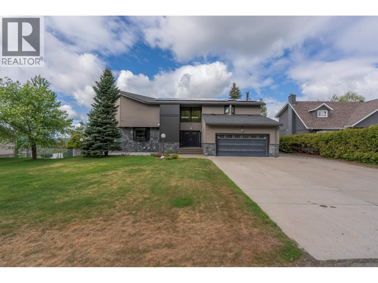 2959 Ridgeview Drive, Prince George, British Columbia  V2K 3T5 - Photo 1 - R3127263