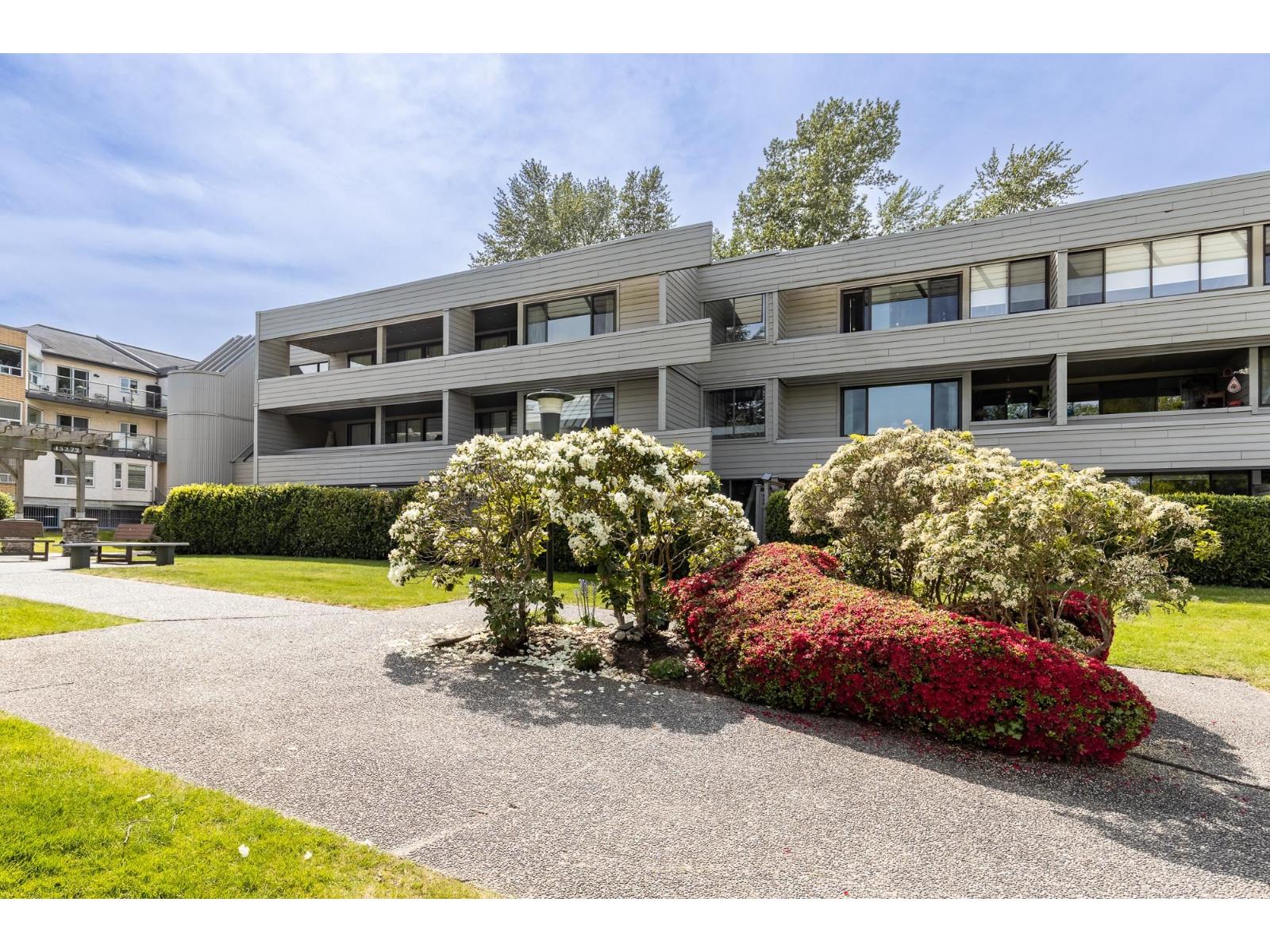 109 15272 19 Avenue, Surrey, British Columbia  V4A 1X6 - Photo 1 - R3115386