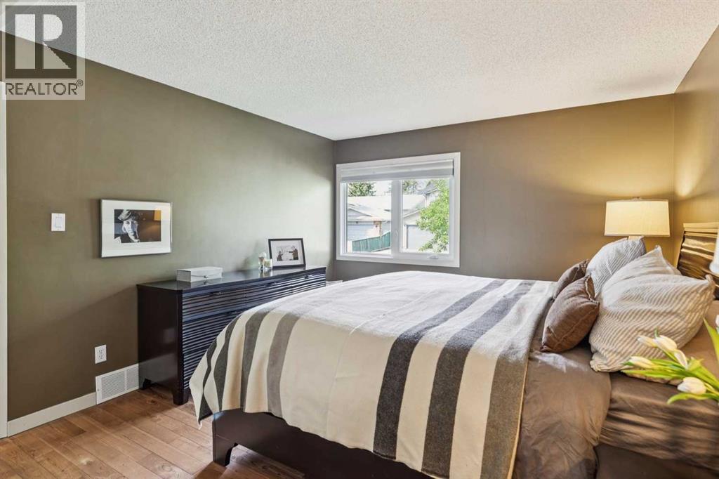 68 Woodmont Rise Sw, Calgary, Alberta  T2W 4L5 - Photo 30 - A2309817
