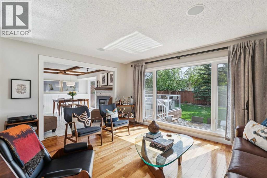 68 Woodmont Rise Sw, Calgary, Alberta  T2W 4L5 - Photo 11 - A2309817
