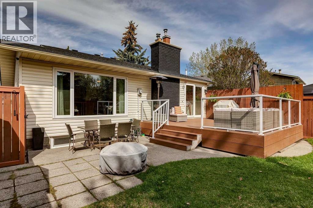 68 Woodmont Rise Sw, Calgary, Alberta  T2W 4L5 - Photo 4 - A2309817
