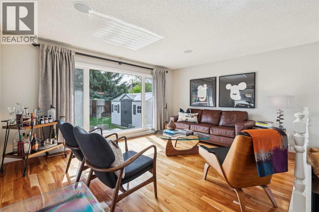 68 Woodmont Rise Sw, Calgary, Alberta  T2W 4L5 - Photo 7 - A2309817