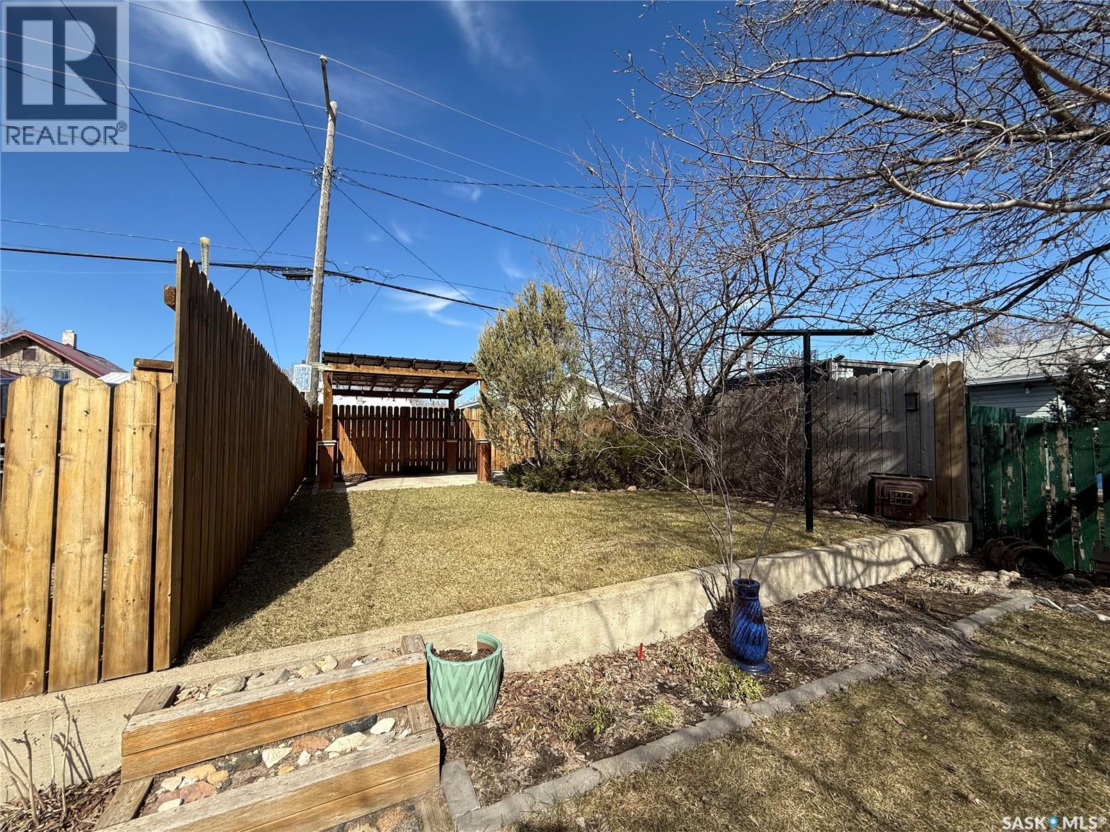 1009 First Street, Estevan, Saskatchewan  S4A 0G7 - Photo 29 - SK037055
