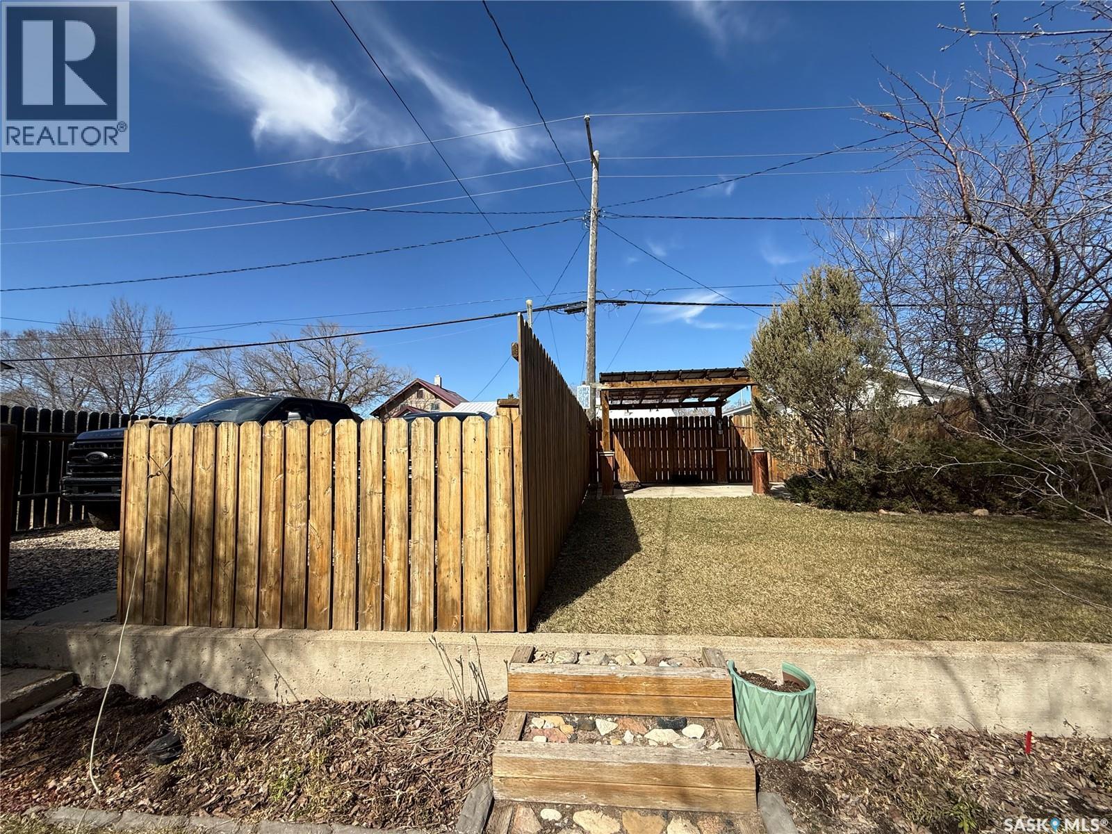 1009 First Street, Estevan, Saskatchewan  S4A 0G7 - Photo 30 - SK037055