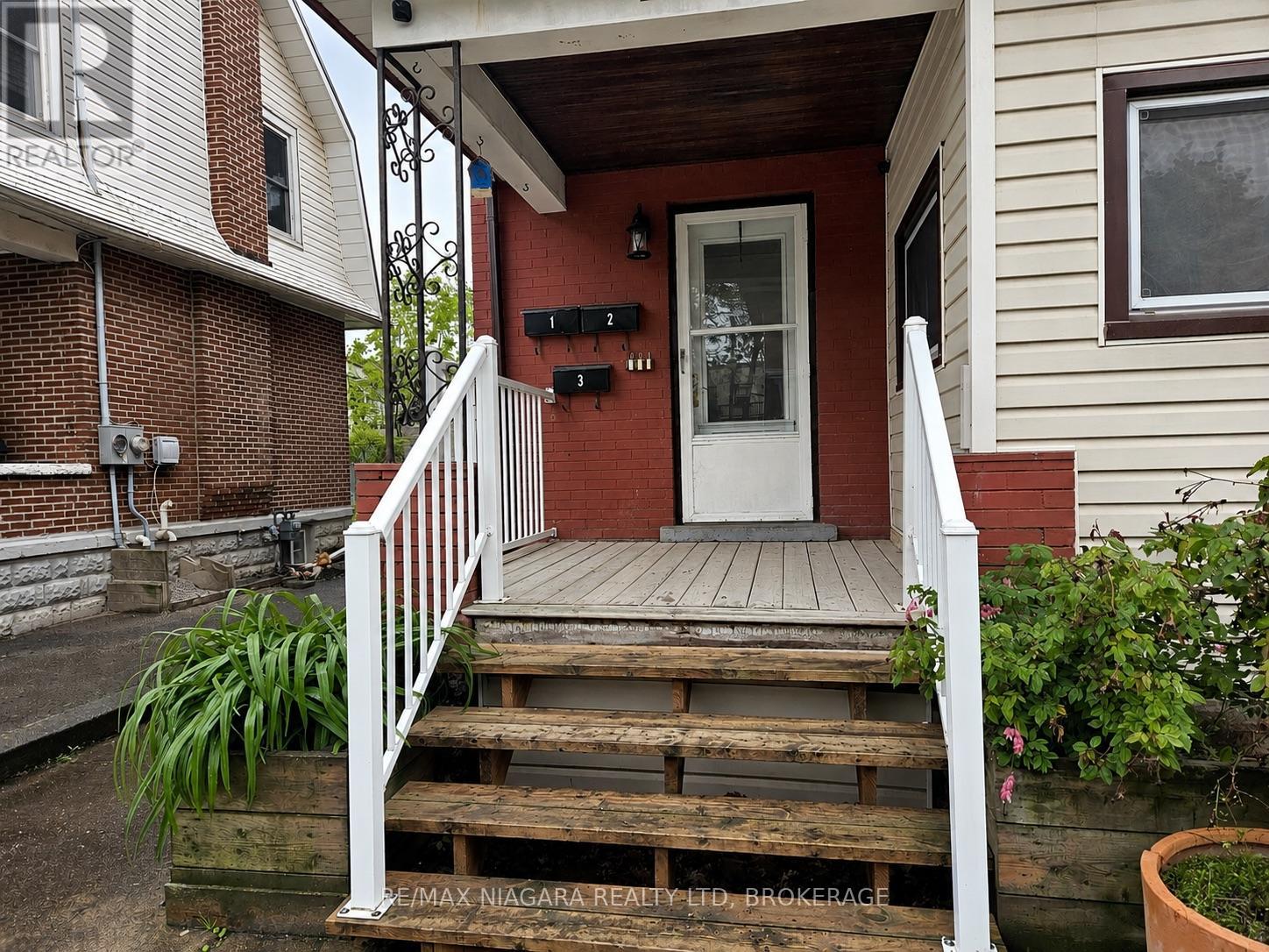 2 - 23 Avenue Place, Welland, Ontario  L3B 4B2 - Photo 3 - X13172548