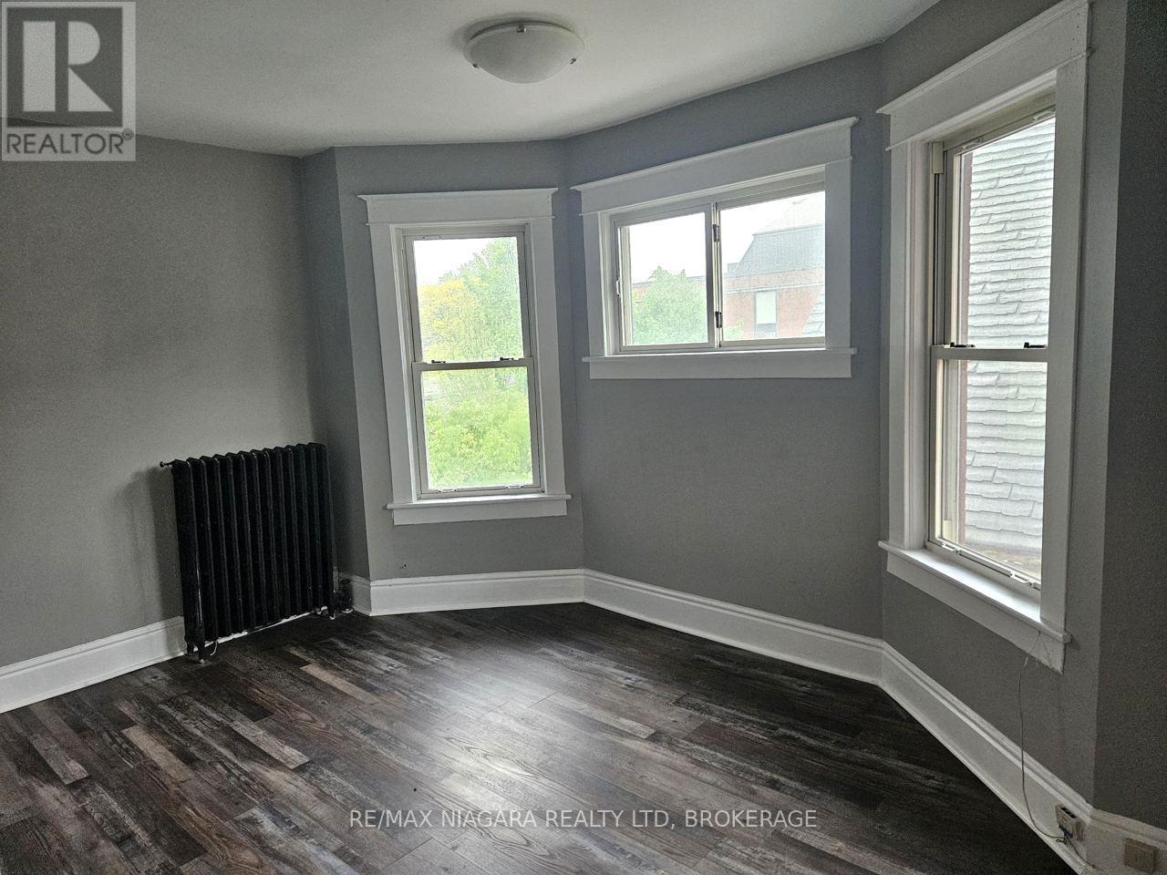 2 - 23 Avenue Place, Welland, Ontario  L3B 4B2 - Photo 5 - X13172548