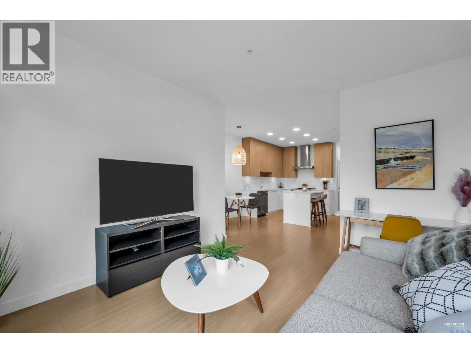 318 5460 Broadway, Burnaby, British Columbia  V5B 0B4 - Photo 4 - R3127865
