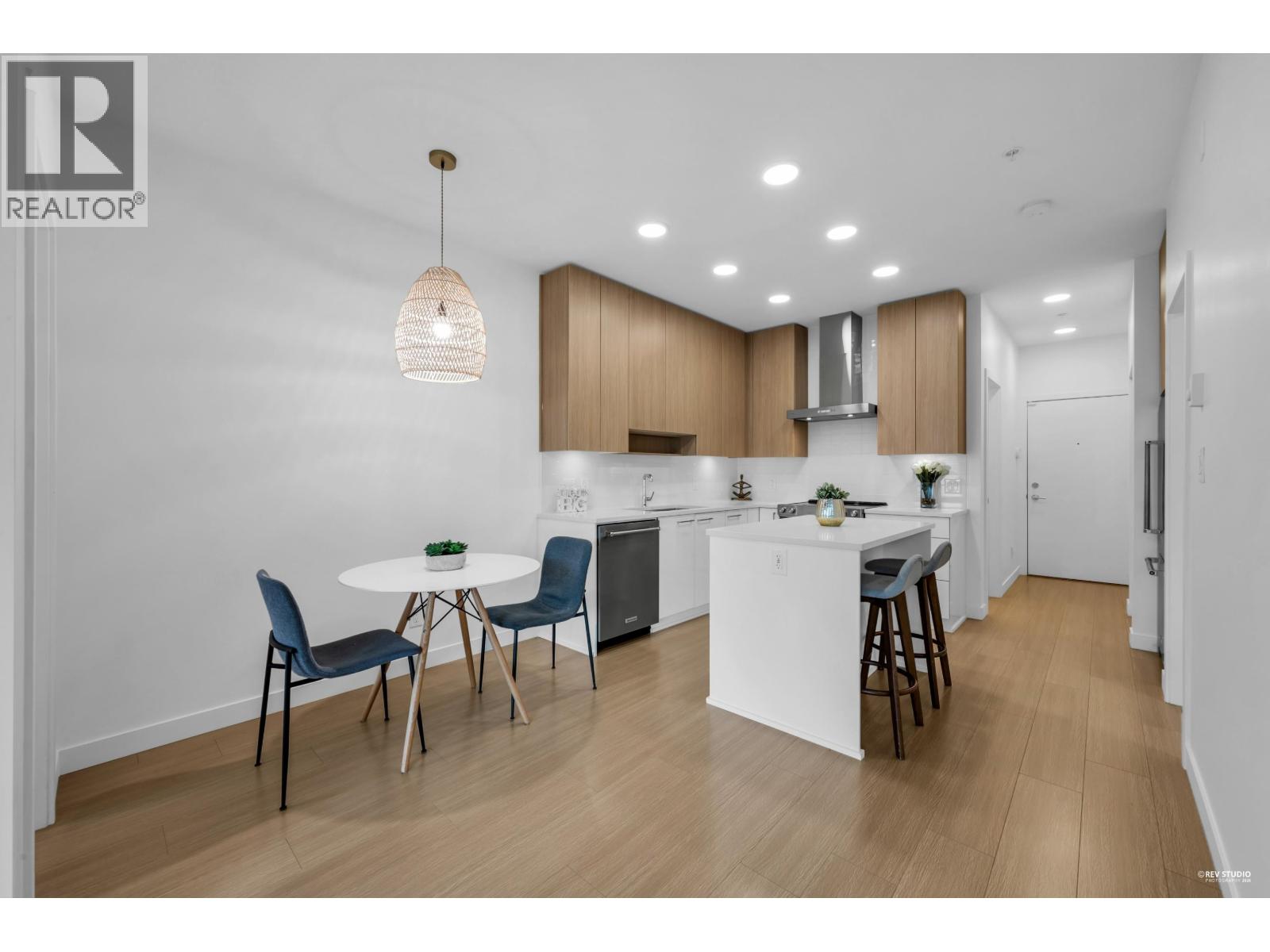 318 5460 Broadway, Burnaby, British Columbia  V5B 0B4 - Photo 9 - R3127865