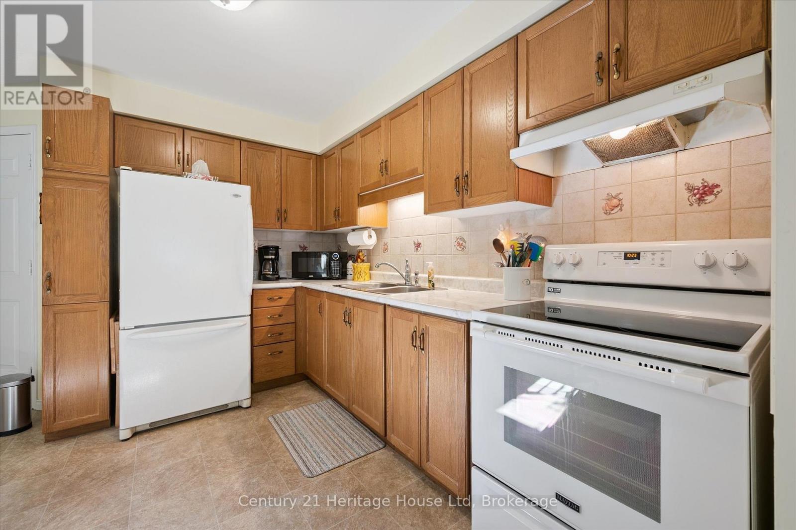229 Silurian Drive, Guelph (Grange Road), Ontario  N1E 7B8 - Photo 16 - X13172556