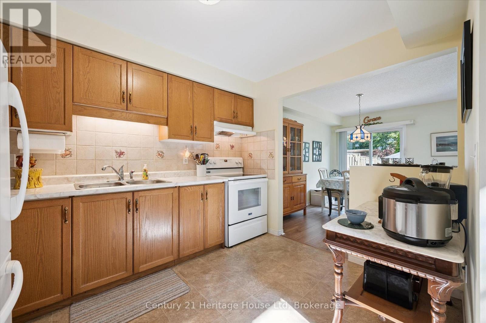 229 Silurian Drive, Guelph (Grange Road), Ontario  N1E 7B8 - Photo 17 - X13172556