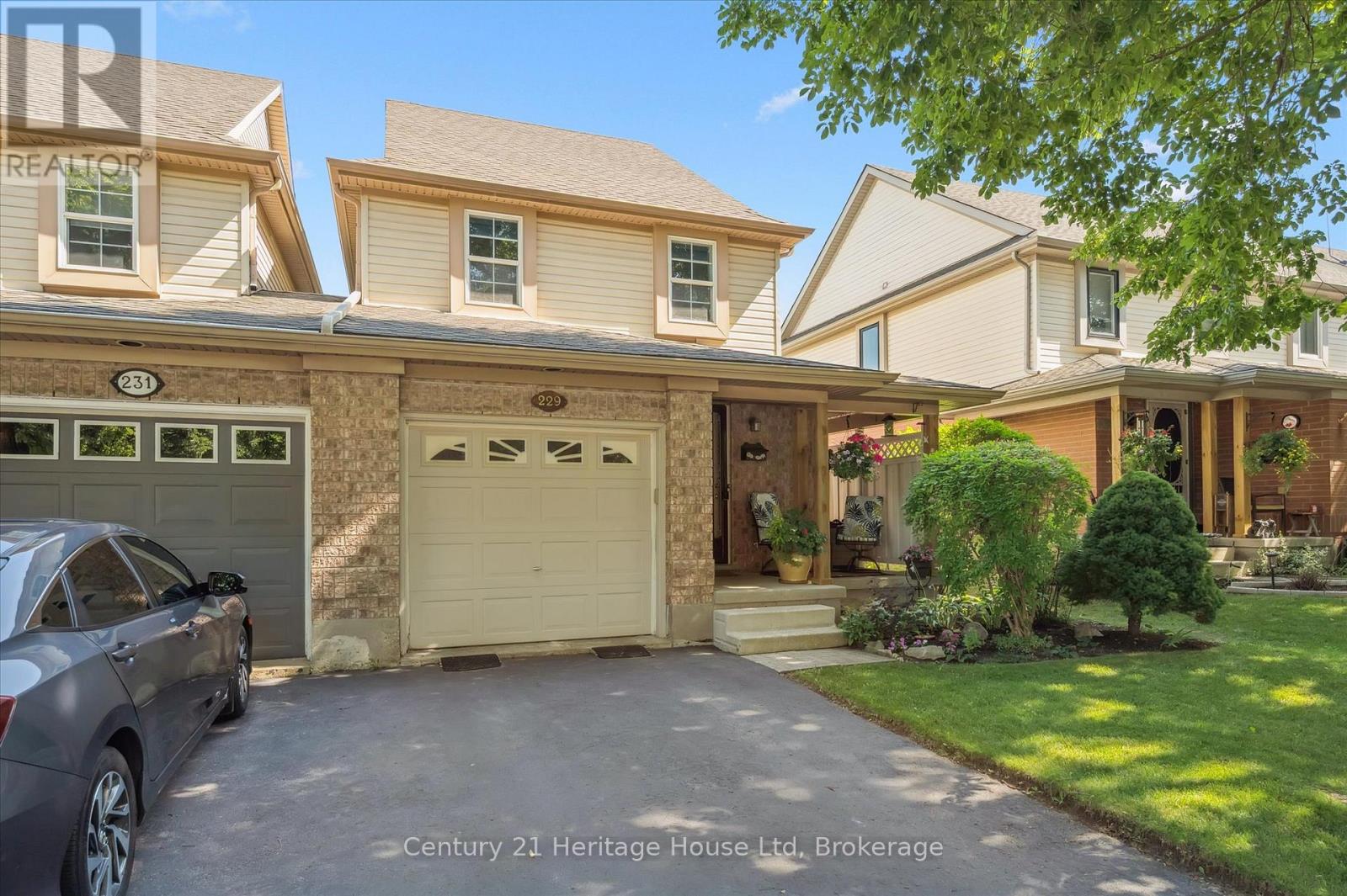 229 Silurian Drive, Guelph (Grange Road), Ontario  N1E 7B8 - Photo 3 - X13172556