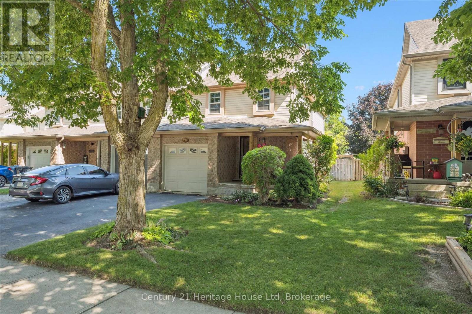 229 Silurian Drive, Guelph (Grange Road), Ontario  N1E 7B8 - Photo 5 - X13172556
