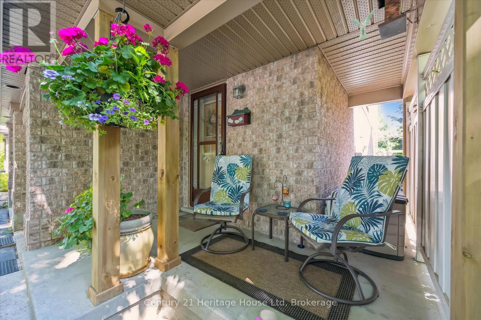229 Silurian Drive, Guelph (Grange Road), Ontario  N1E 7B8 - Photo 8 - X13172556