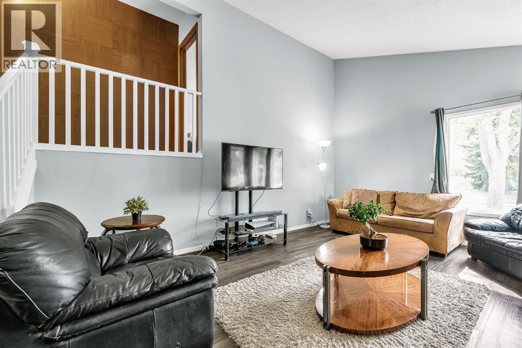 3156 Blakiston Drive NW, Calgary, Alberta  T2L 1L8 - Photo 10 - A2313668