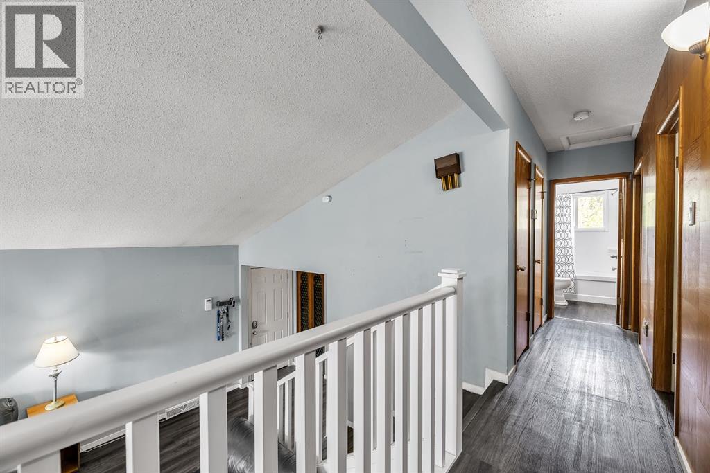 3156 Blakiston Drive NW, Calgary, Alberta  T2L 1L8 - Photo 15 - A2313668