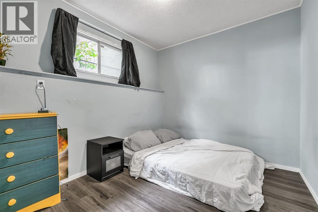 3156 Blakiston Drive NW, Calgary, Alberta  T2L 1L8 - Photo 25 - A2313668