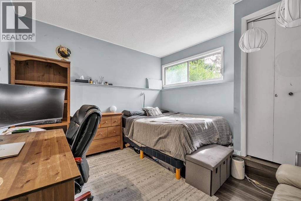 3156 Blakiston Drive NW, Calgary, Alberta  T2L 1L8 - Photo 23 - A2313668