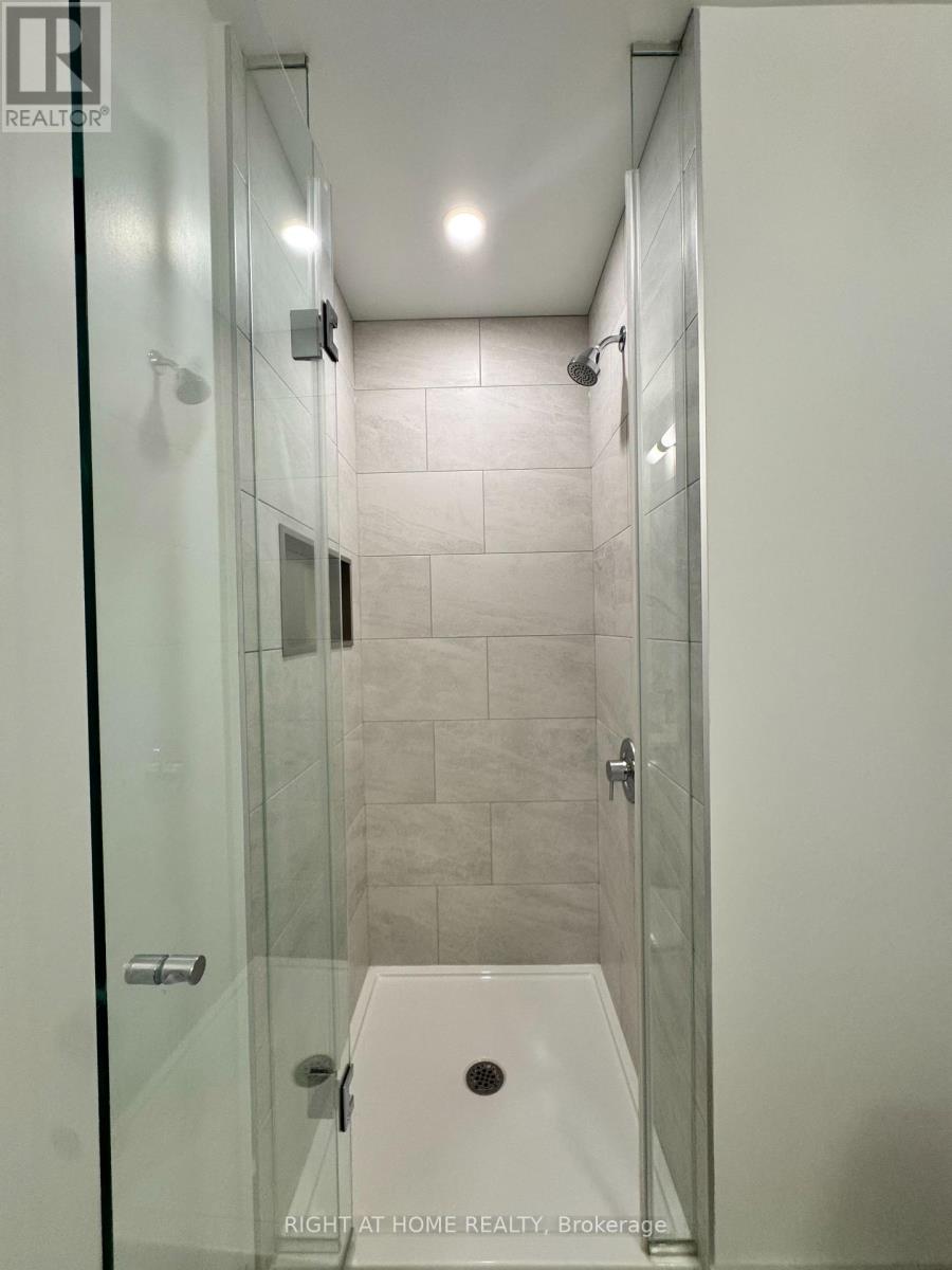 1408 - 395 Square One Drive, Mississauga, Ontario  L5B 0P6 - Photo 14 - W13172558