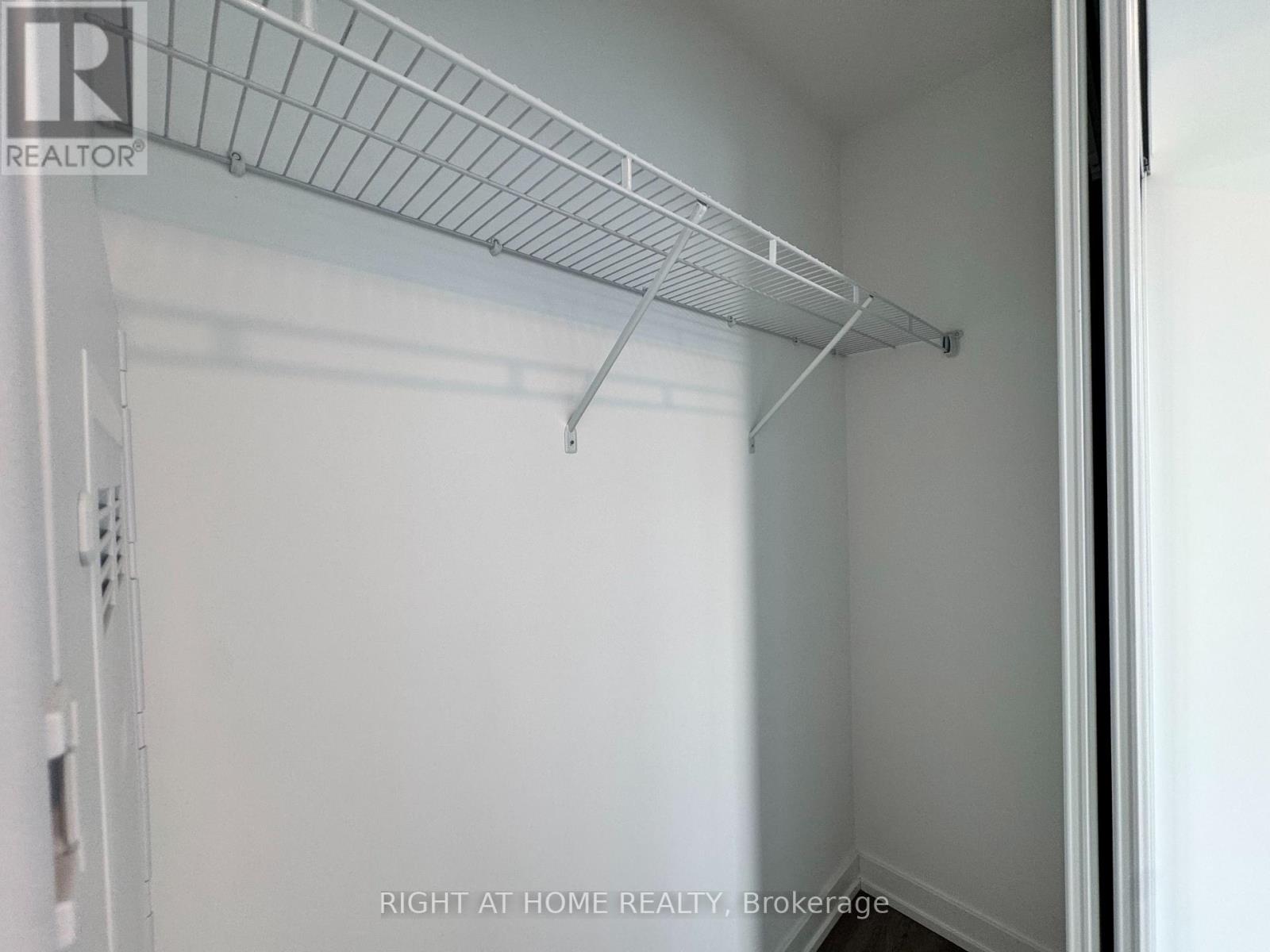 1408 - 395 Square One Drive, Mississauga, Ontario  L5B 0P6 - Photo 22 - W13172558