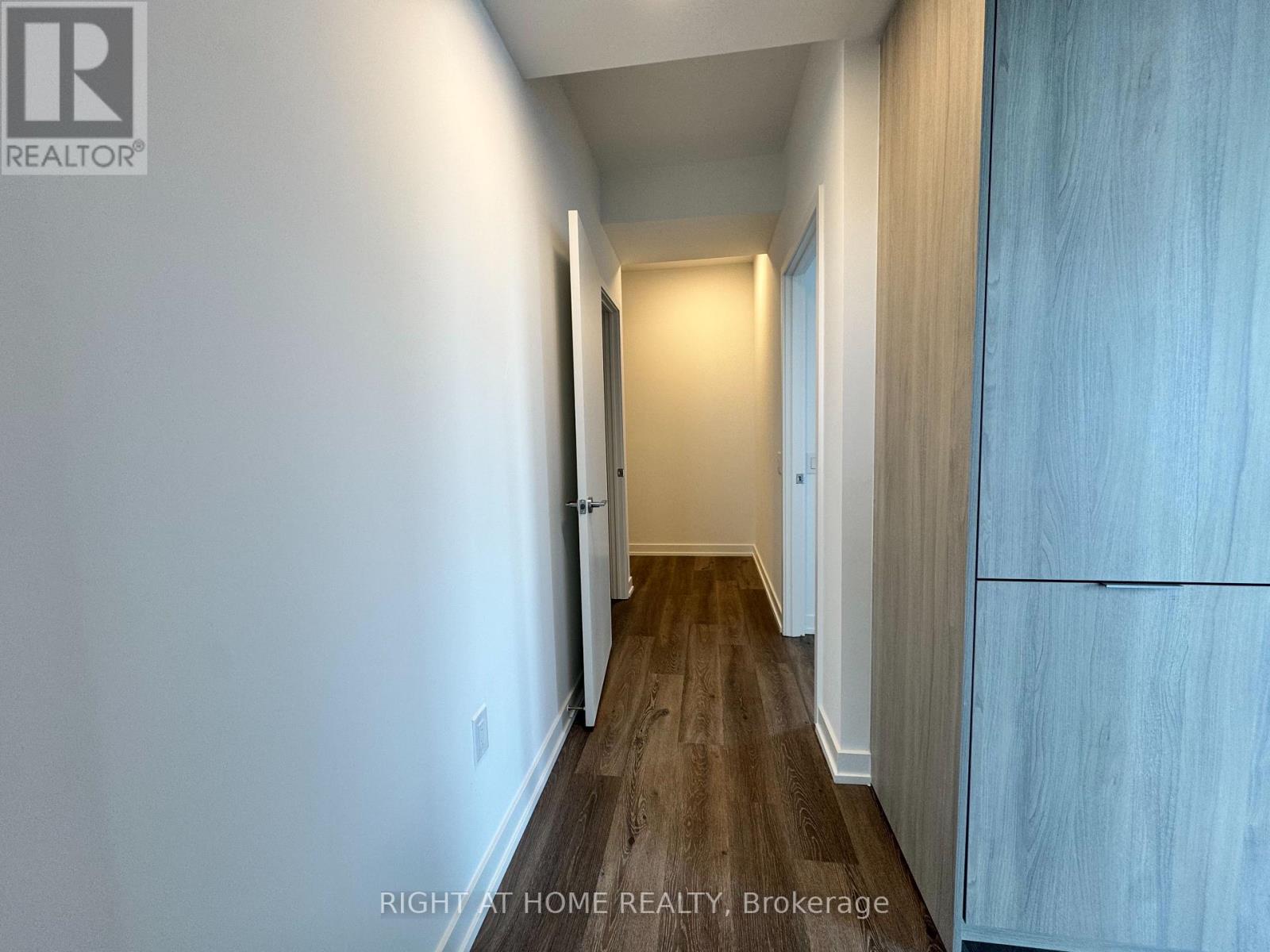 1408 - 395 Square One Drive, Mississauga, Ontario  L5B 0P6 - Photo 25 - W13172558