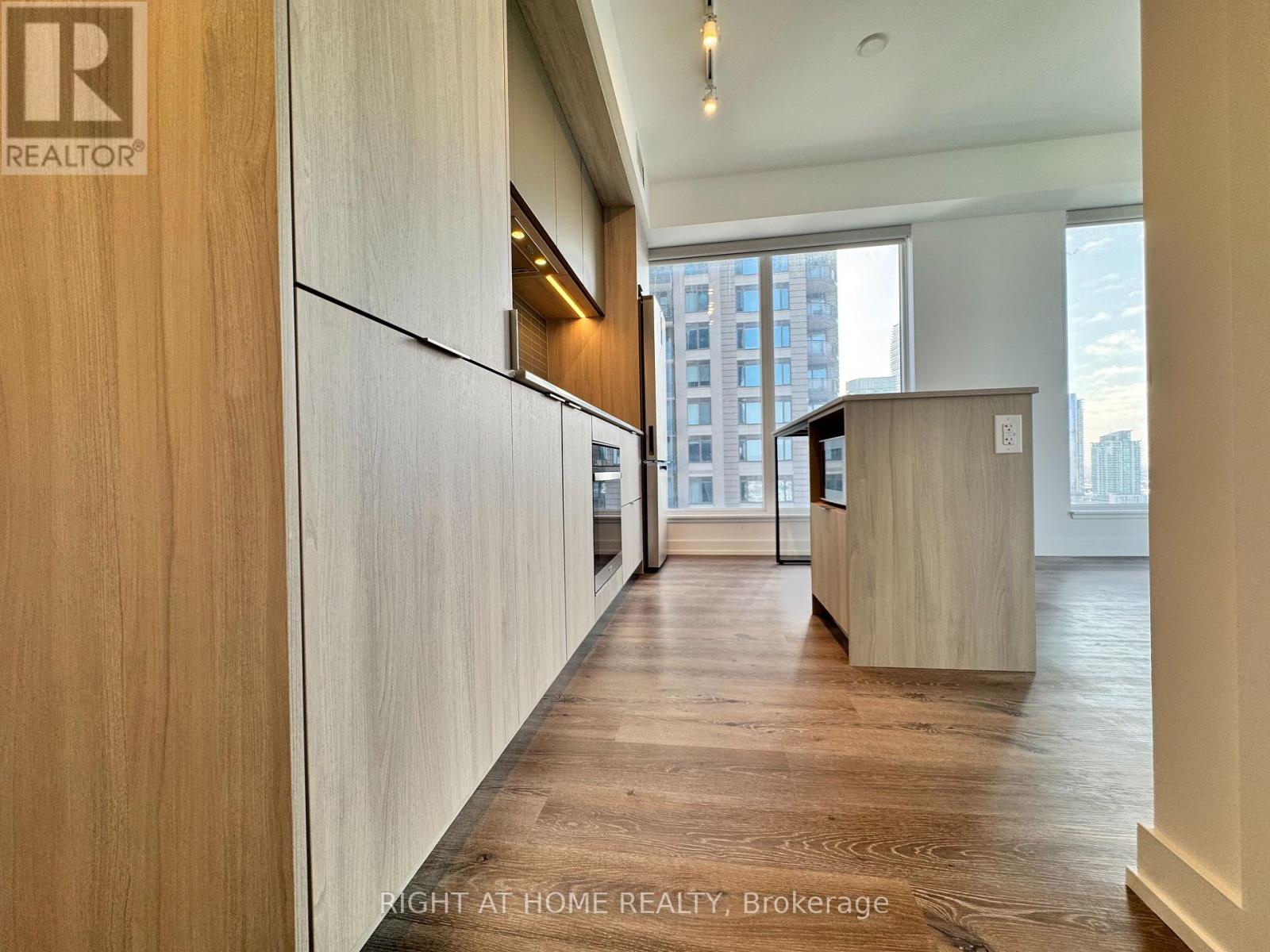 1408 - 395 Square One Drive, Mississauga, Ontario  L5B 0P6 - Photo 38 - W13172558