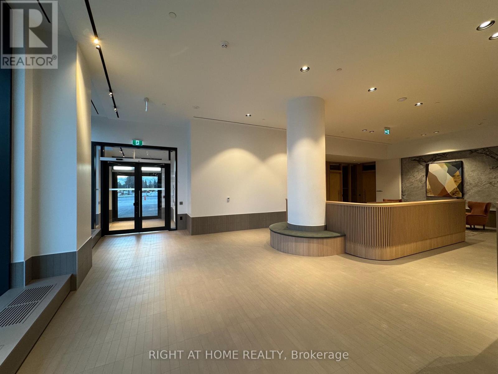 1408 - 395 Square One Drive, Mississauga, Ontario  L5B 0P6 - Photo 5 - W13172558