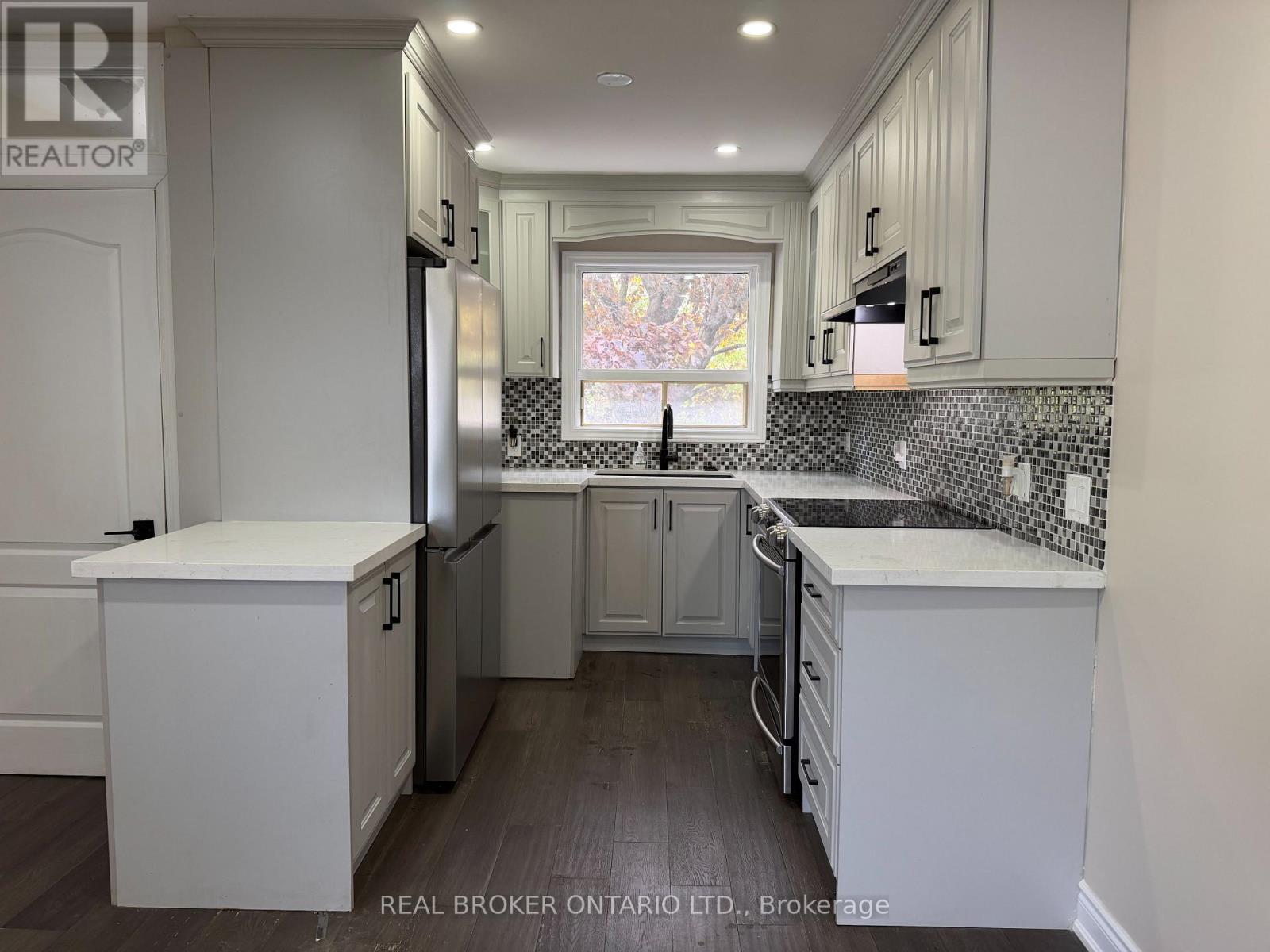 Main - 4 Keats Avenue, Halton Hills, Ontario  L7G 1T4 - Photo 4 - W13172566