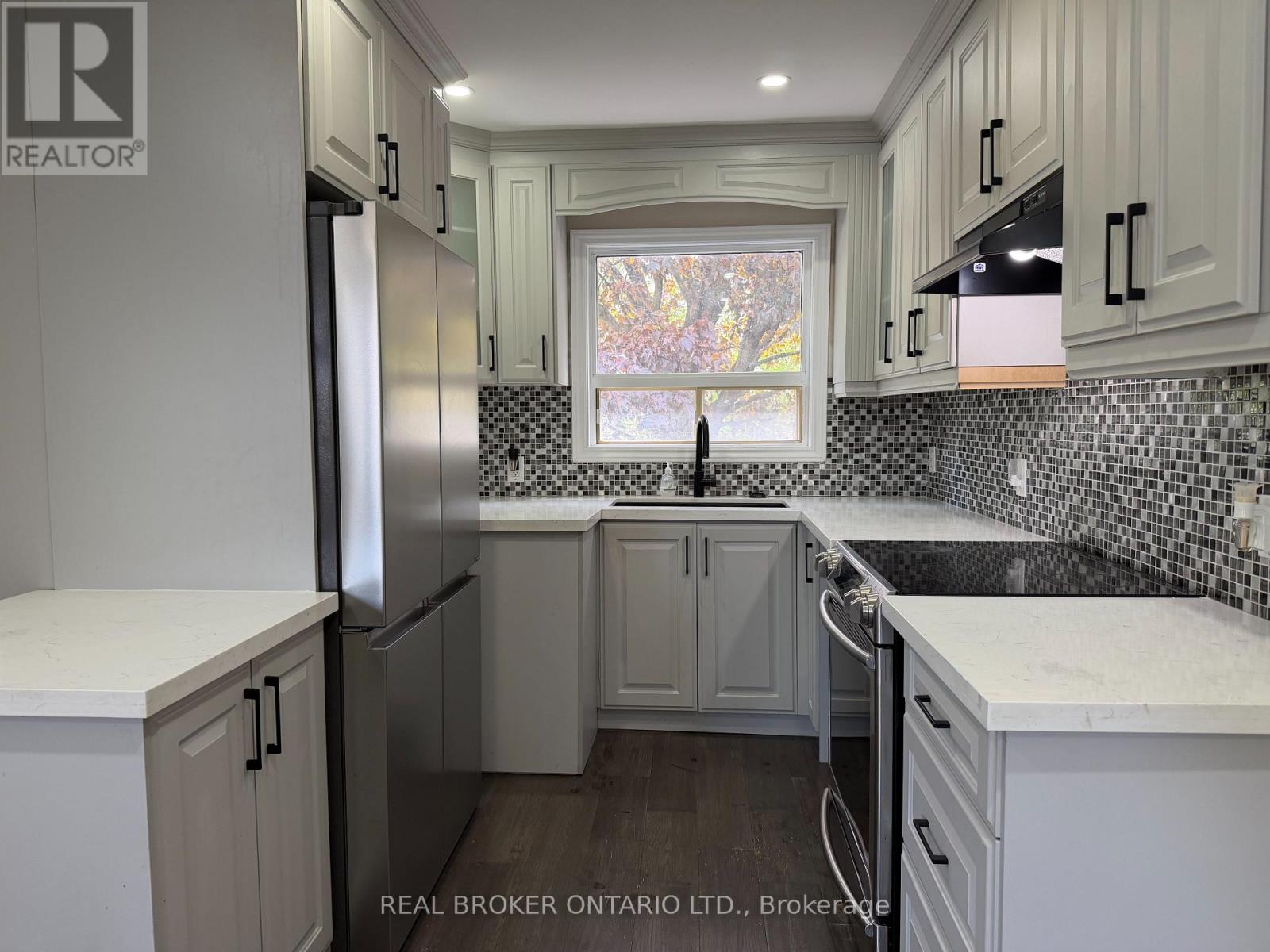 Main - 4 Keats Avenue, Halton Hills, Ontario  L7G 1T4 - Photo 6 - W13172566