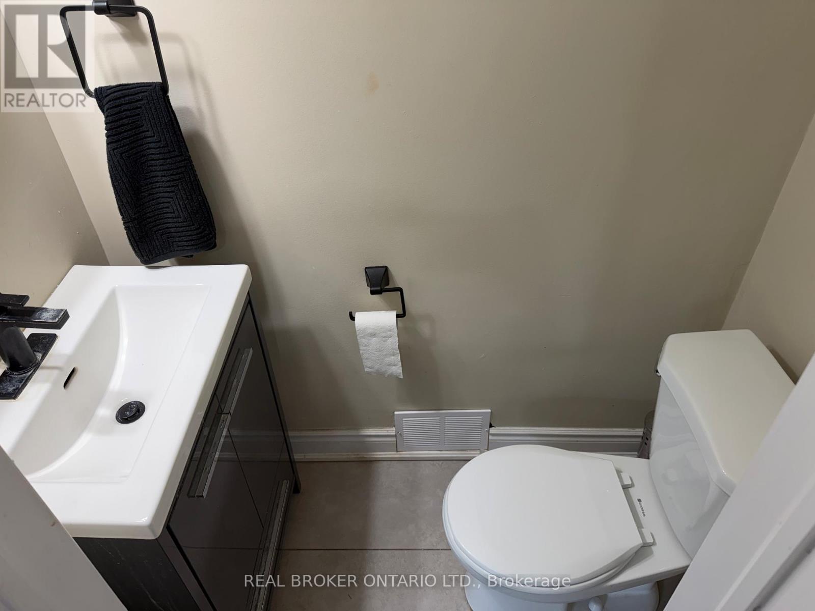 Main - 4 Keats Avenue, Halton Hills, Ontario  L7G 1T4 - Photo 9 - W13172566