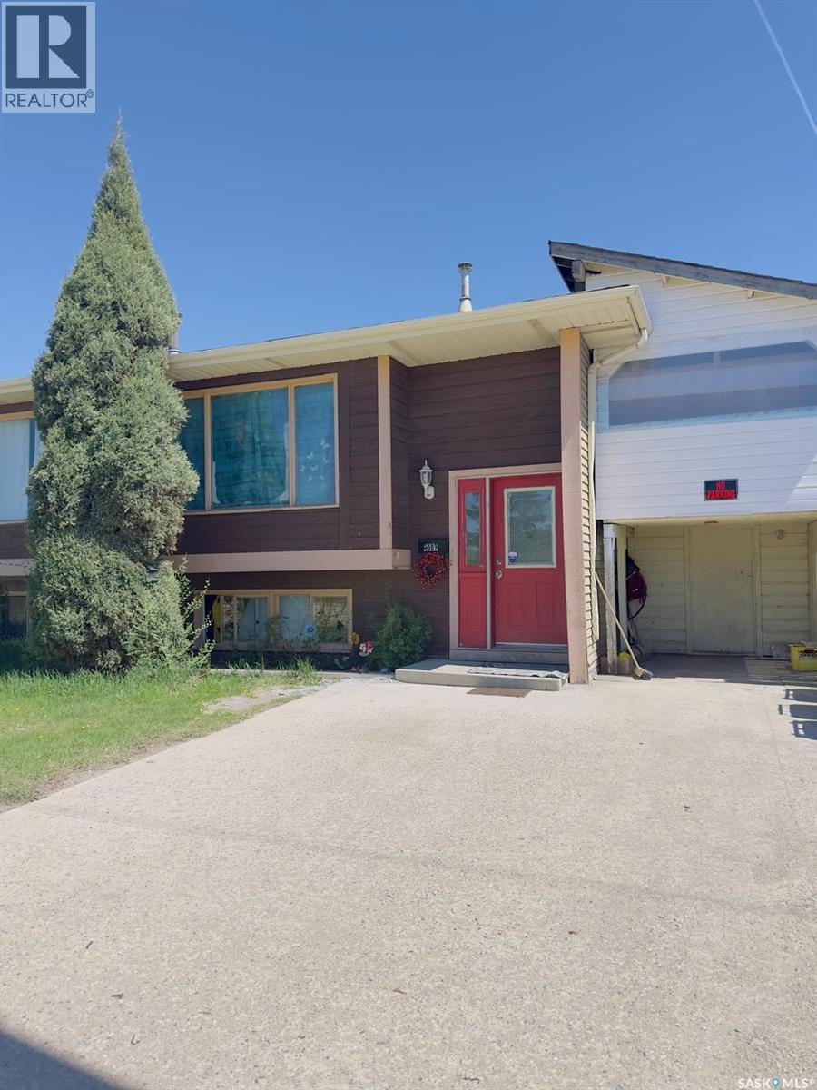 1607 Acadia Drive, Saskatoon, Saskatchewan  S7H 5K7 - Photo 2 - SK037097