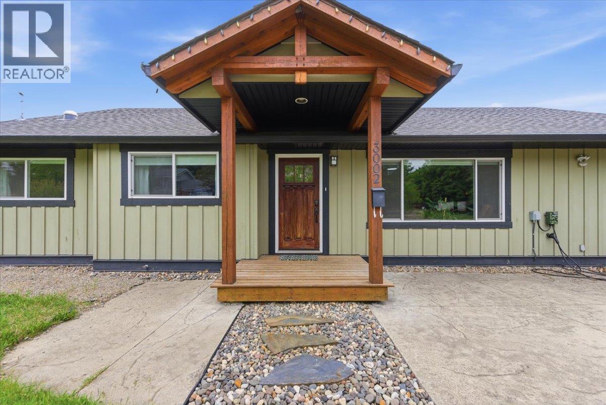 3002 20th Street, Vernon, British Columbia  V1T 4C5 - Photo 2 - 10388626