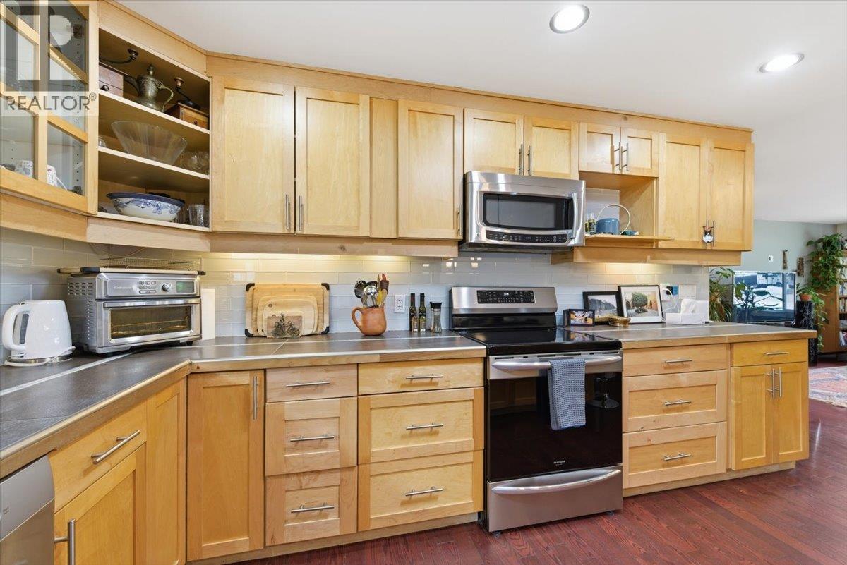 3002 20th Street, Vernon, British Columbia  V1T 4C5 - Photo 15 - 10388626