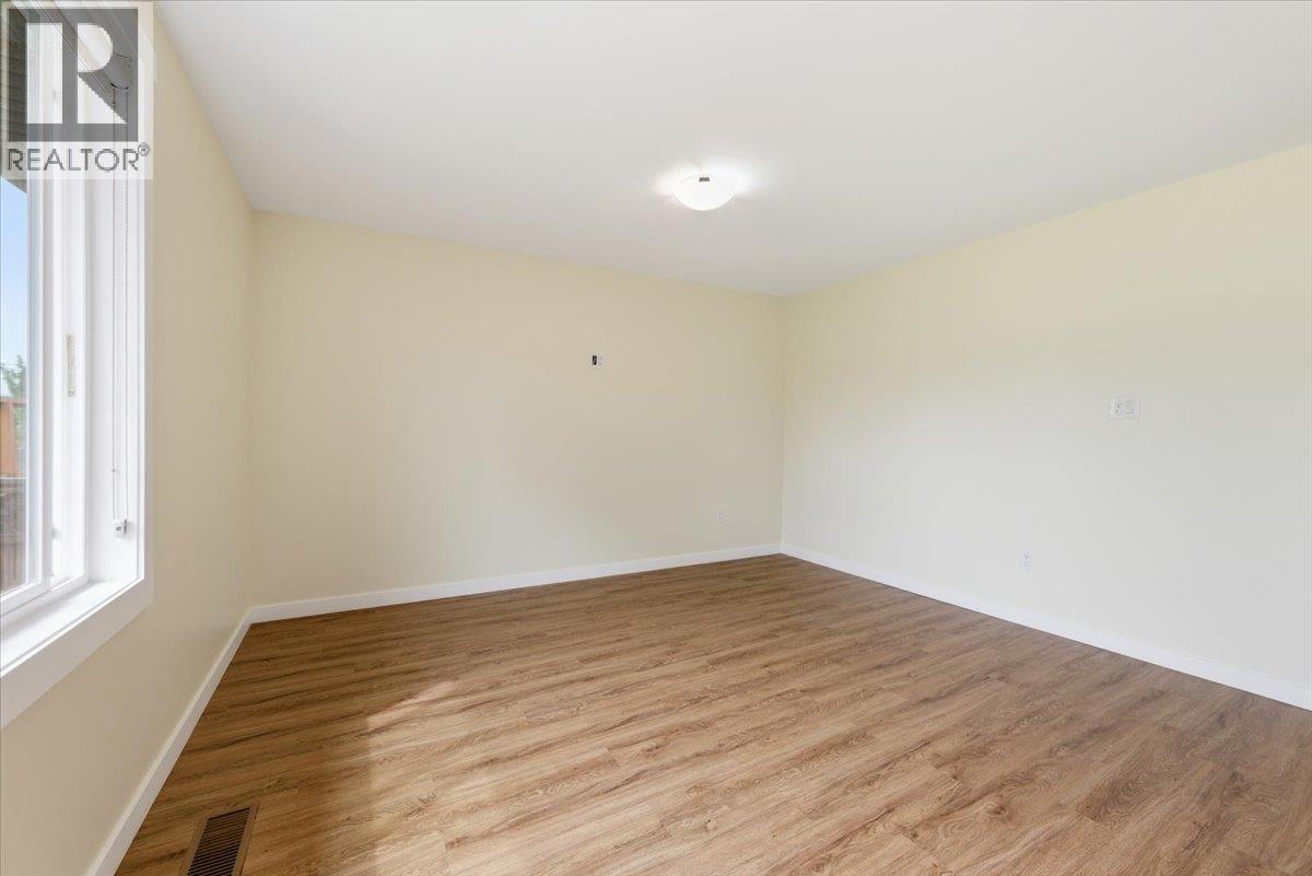 3002 20th Street, Vernon, British Columbia  V1T 4C5 - Photo 33 - 10388626