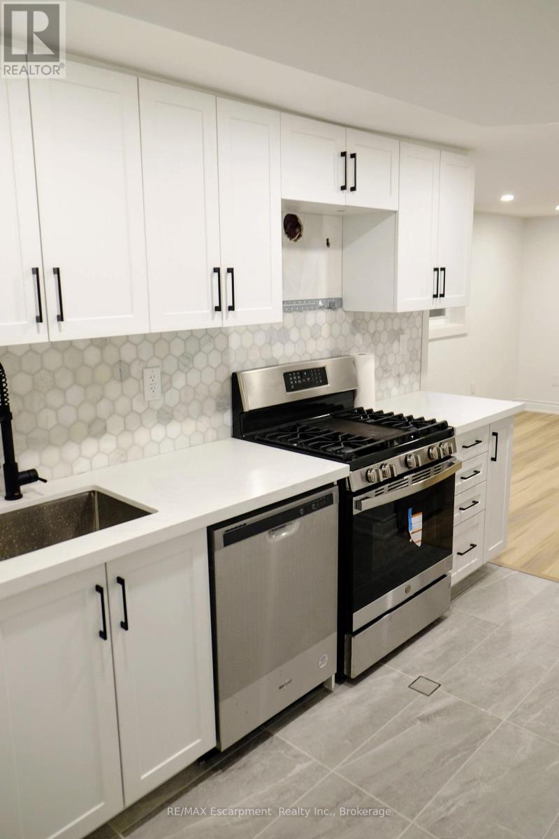 Lower - 118 Sackville Street, Toronto, Ontario  M5A 3E7 - Photo 4 - C13172656