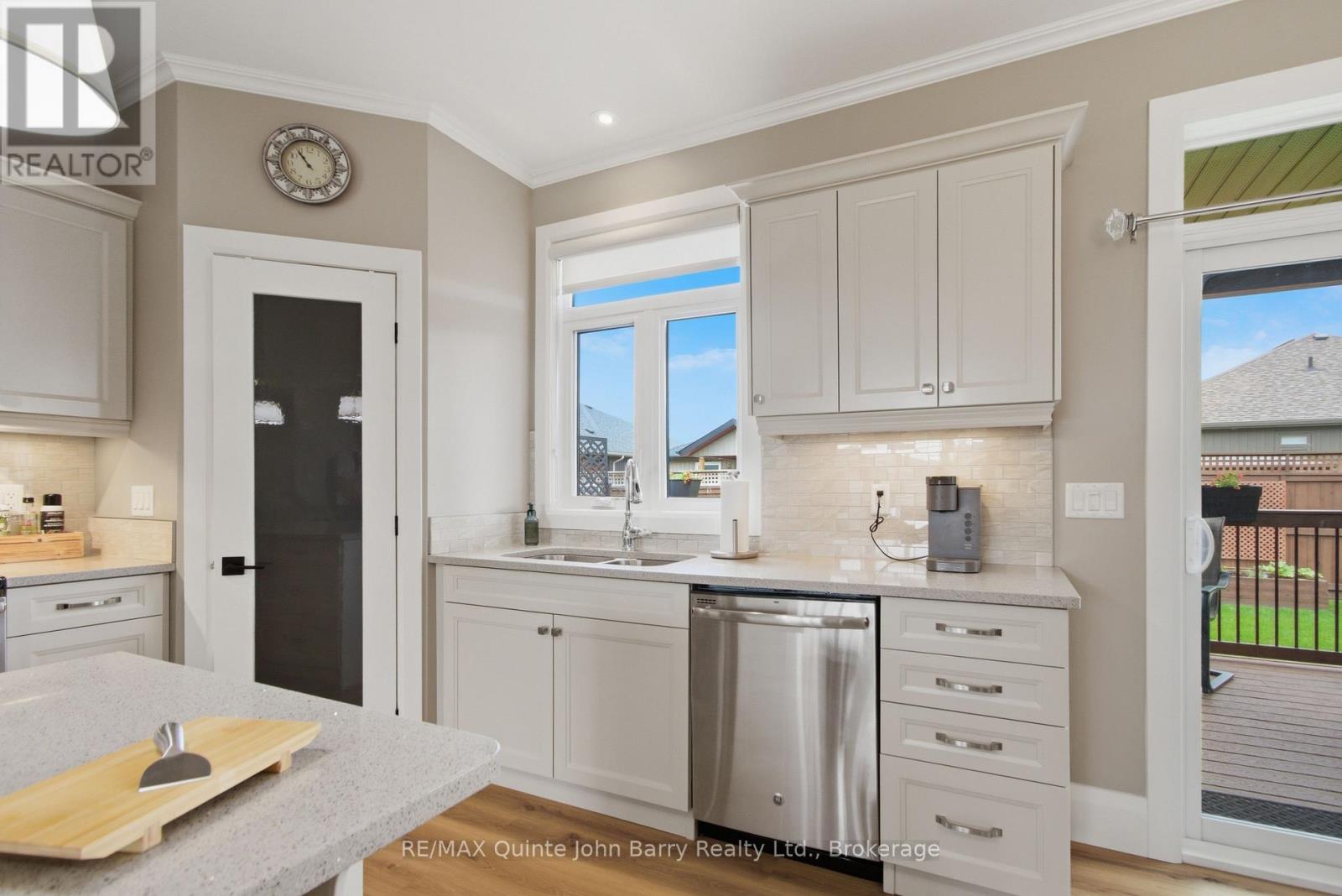 44 Ambrosia Terrace, Quinte West (Murray Ward), Ontario  K8V 0G6 - Photo 11 - X13172588