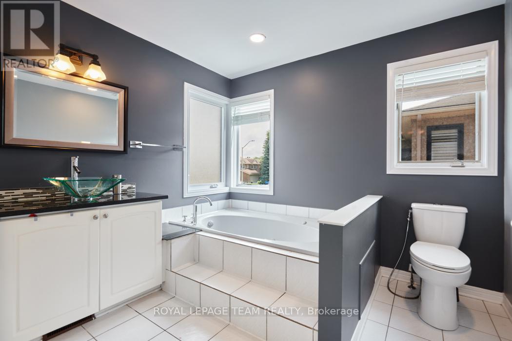 1684 Des Sapins Gardens, Ottawa, Ontario  K1C 8E1 - Photo 21 - X13172646