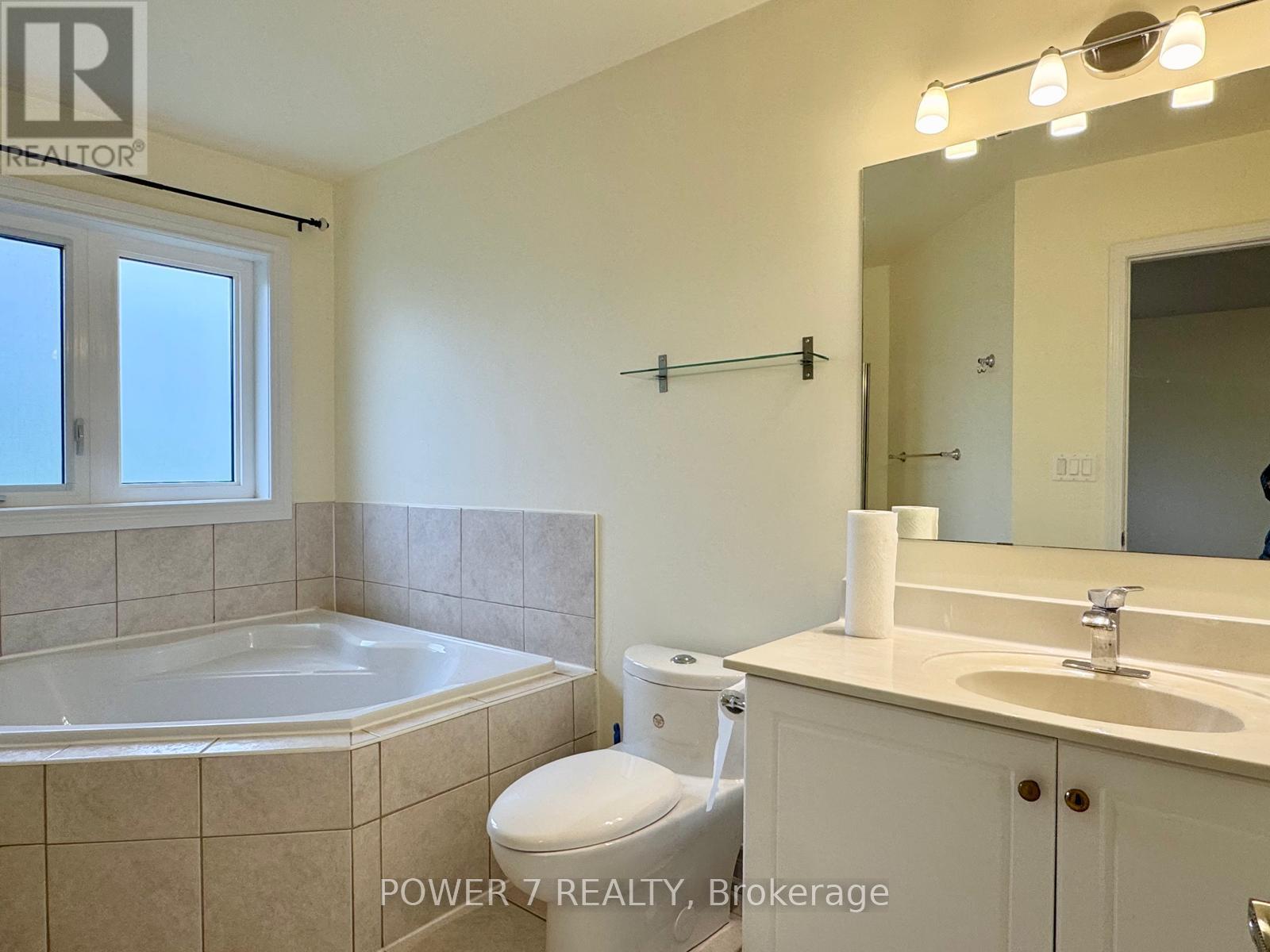 8 Zermatt Way, Markham, Ontario  L3R 5H9 - Photo 11 - N13172626