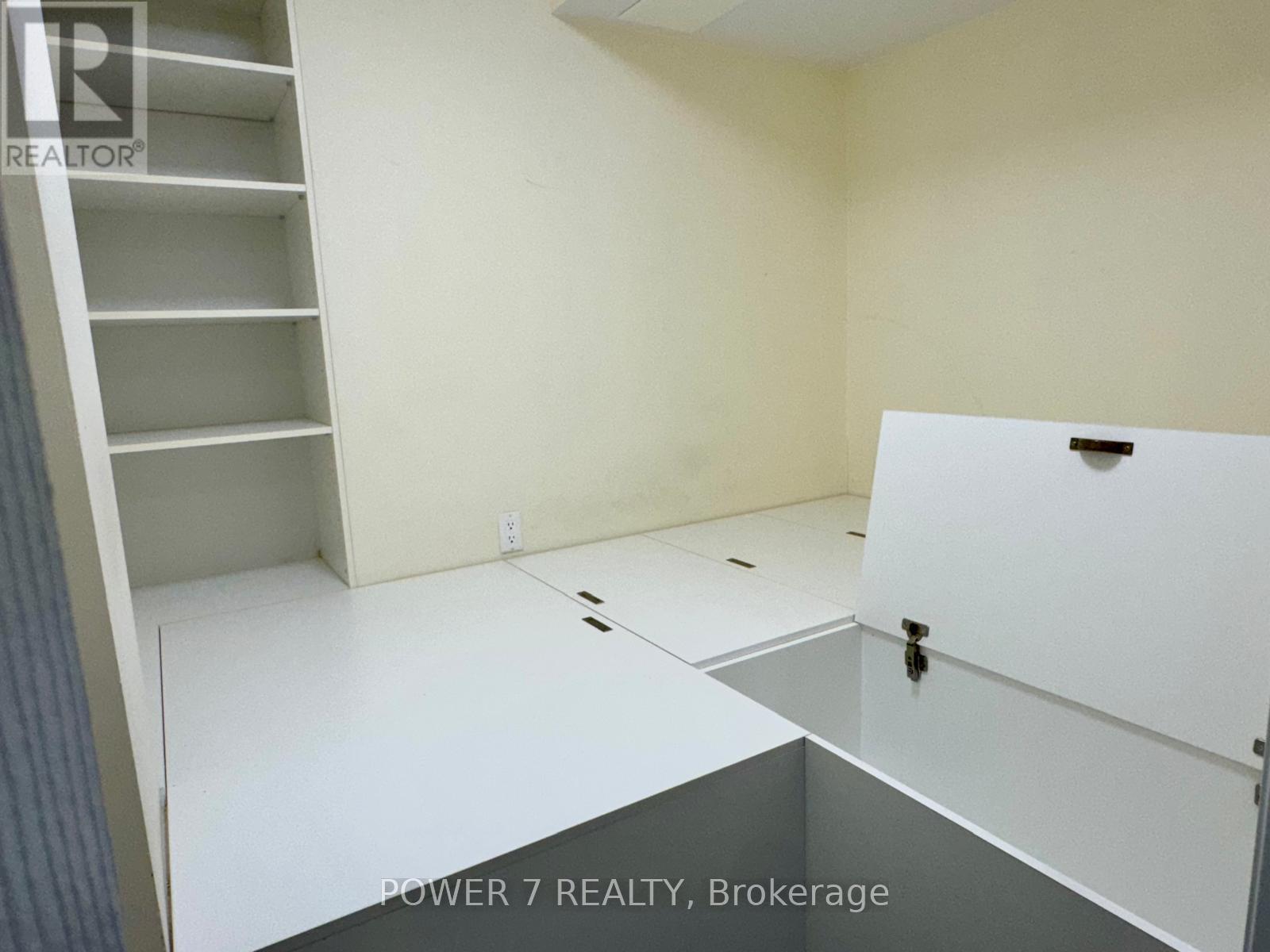 8 Zermatt Way, Markham, Ontario  L3R 5H9 - Photo 17 - N13172626