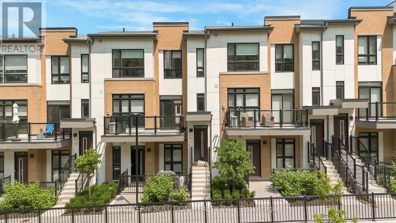 208 - 155 CANON JACKSON DRIVE, Toronto, Ontario
