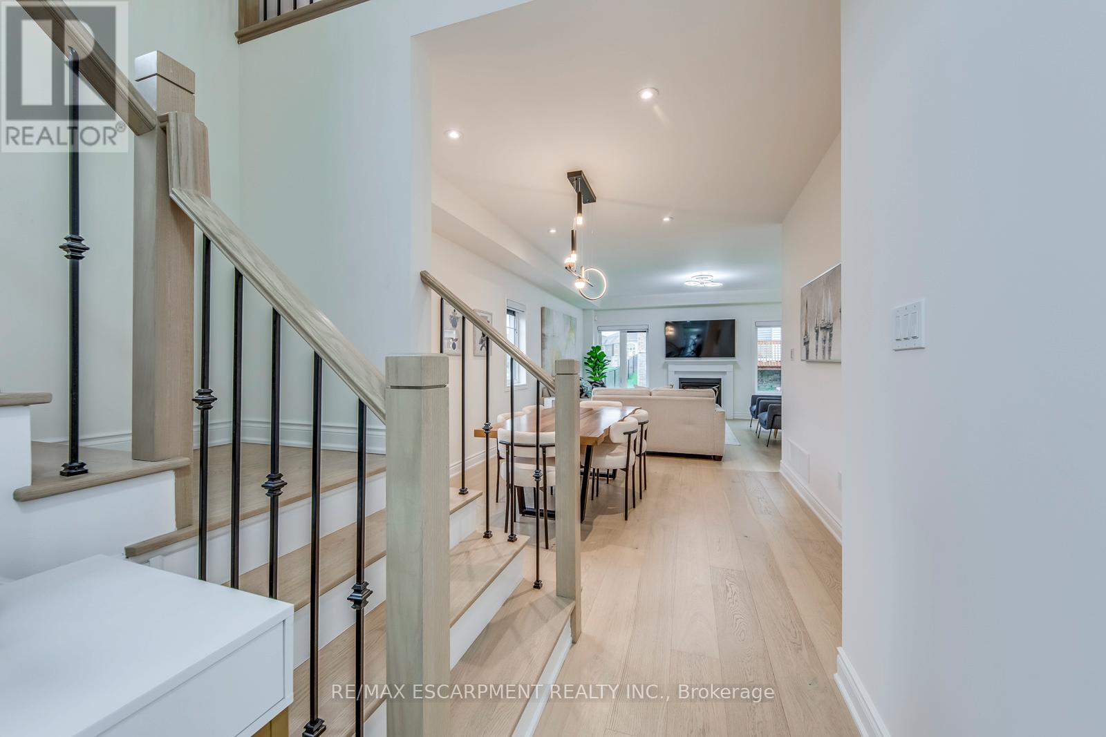 3937 Leonardo Street, Burlington, Ontario  L7M 0Z8 - Photo 4 - W13172630