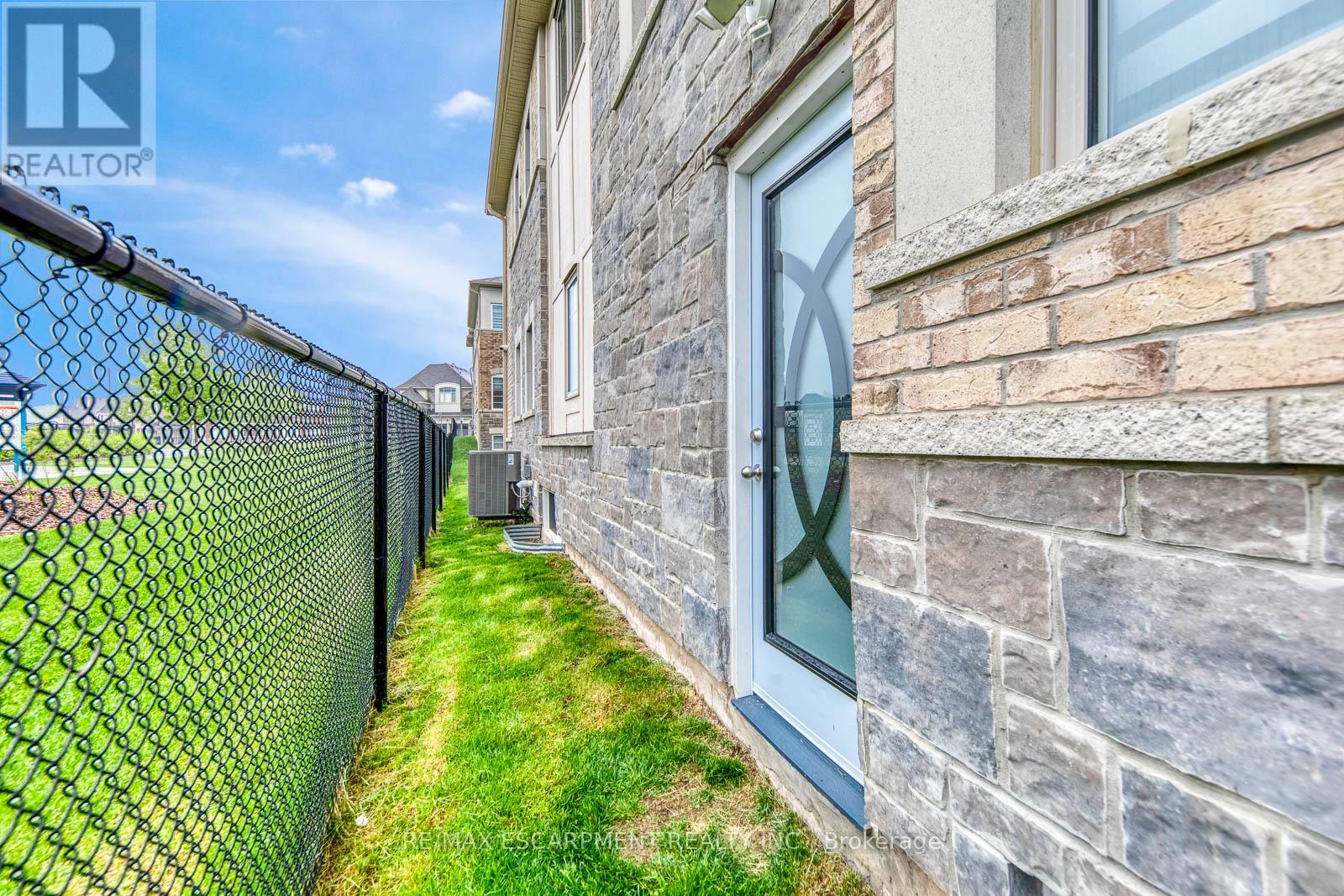 3937 Leonardo Street, Burlington, Ontario  L7M 0Z8 - Photo 44 - W13172630