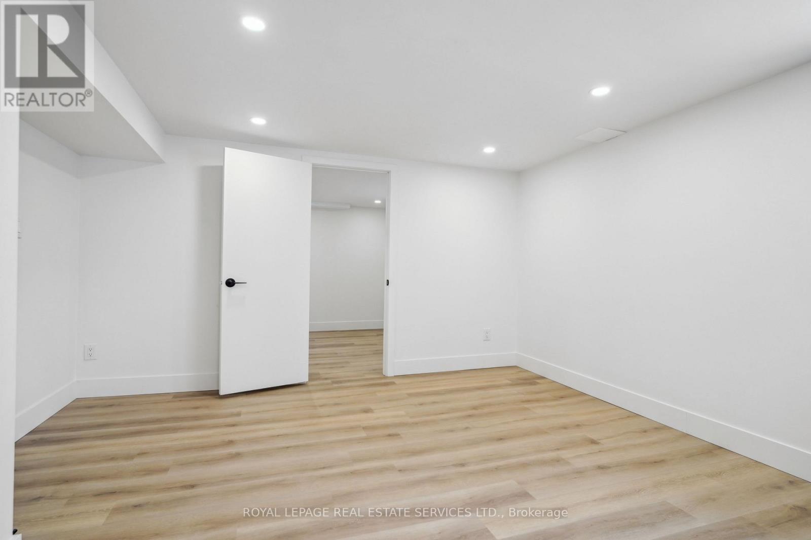 Suite A - 1 Yorkview Drive, Toronto, Ontario  M8Z 2E7 - Photo 10 - W13172632