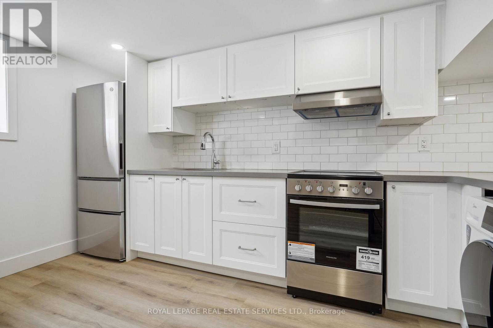 Suite A - 1 Yorkview Drive, Toronto, Ontario  M8Z 2E7 - Photo 5 - W13172632