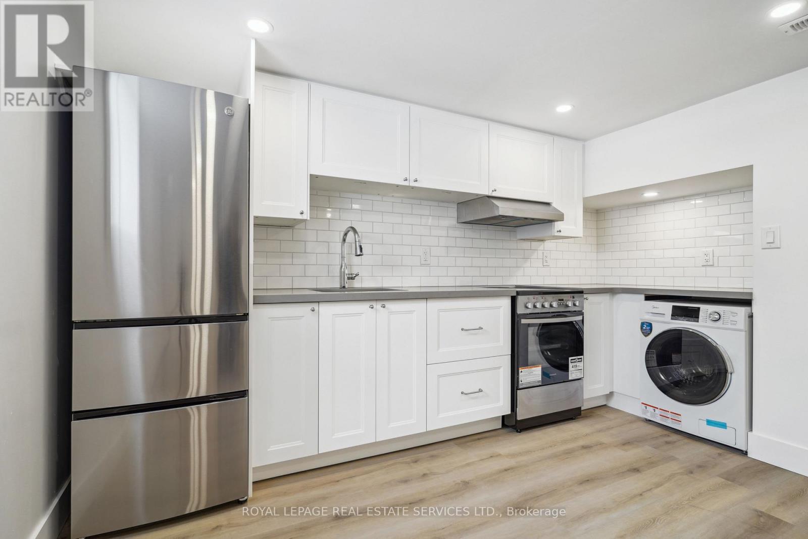 Suite A - 1 Yorkview Drive, Toronto, Ontario  M8Z 2E7 - Photo 6 - W13172632