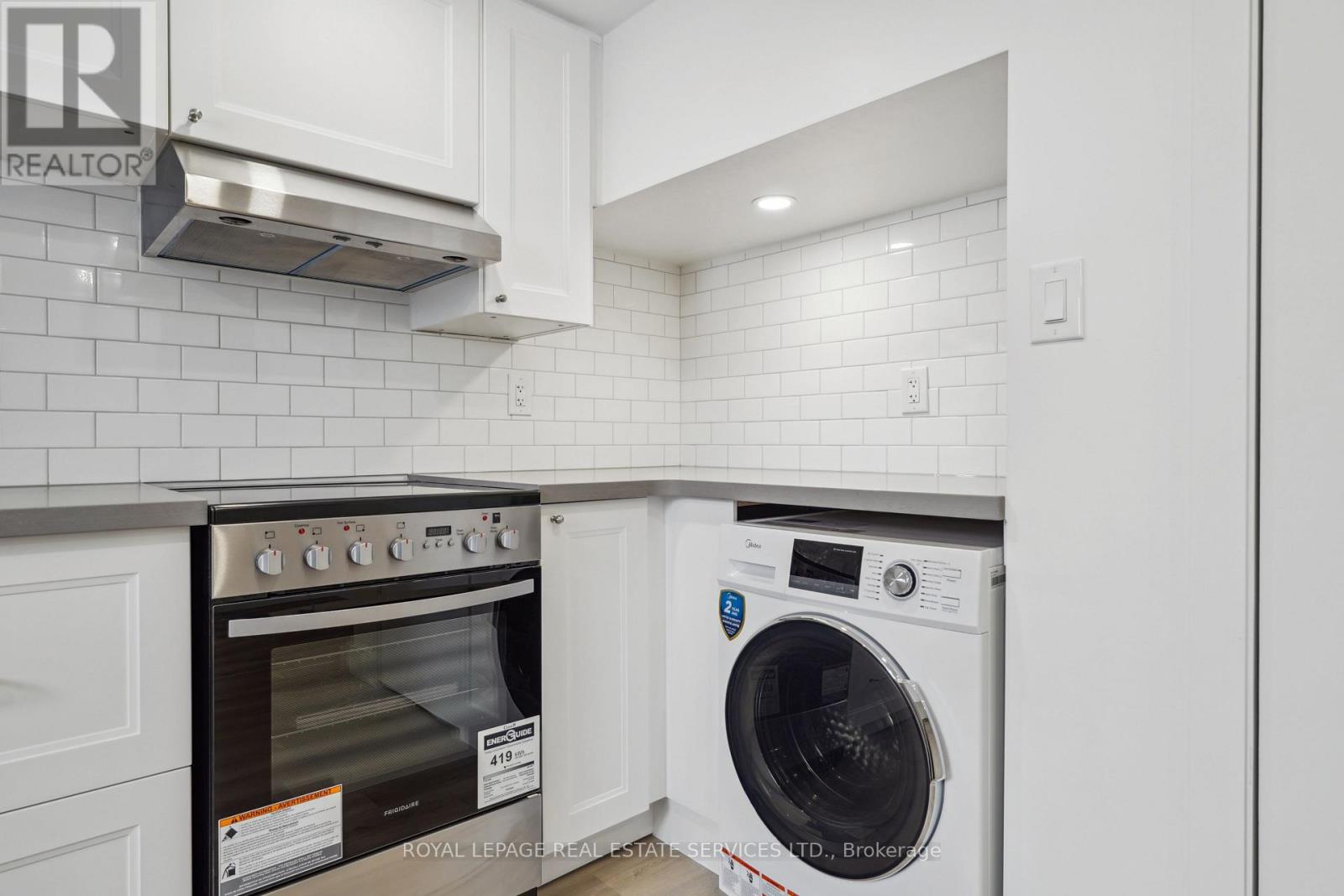 Suite A - 1 Yorkview Drive, Toronto, Ontario  M8Z 2E7 - Photo 7 - W13172632