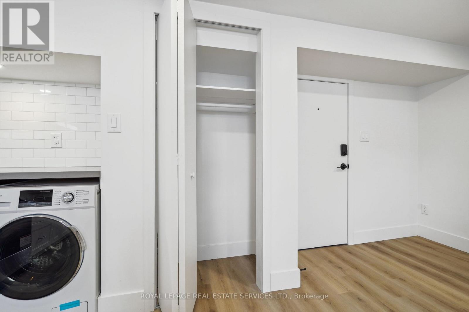 Suite A - 1 Yorkview Drive, Toronto, Ontario  M8Z 2E7 - Photo 8 - W13172632