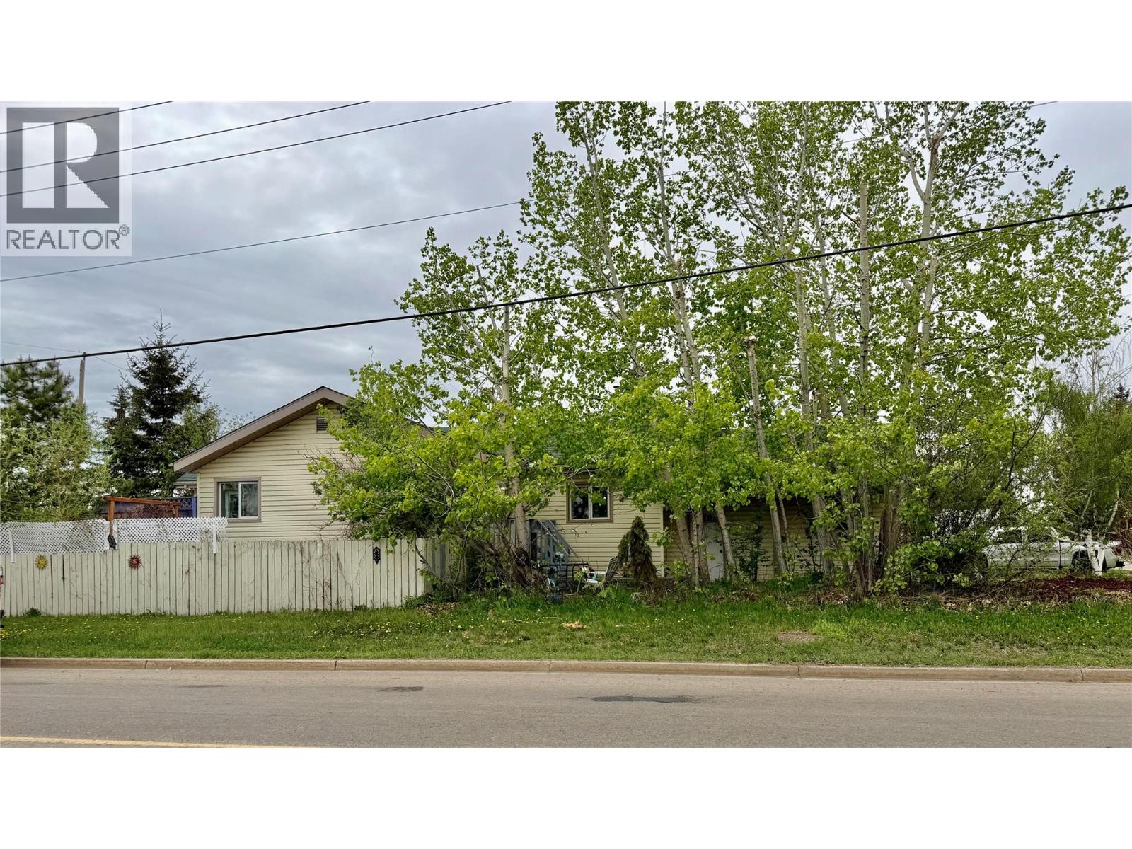 1501 107 Avenue, dawson creek, British Columbia